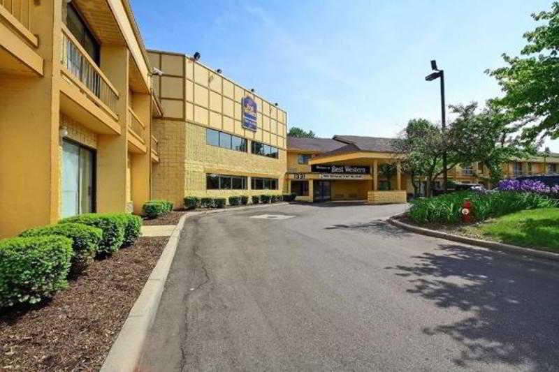 Days Inn & Suites By Wyndham Madison Heights Mi Eksteriør billede