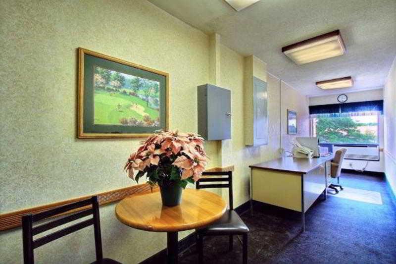 Days Inn & Suites By Wyndham Madison Heights Mi Eksteriør billede